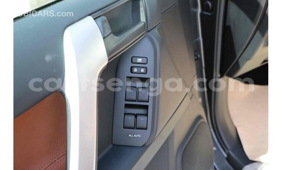 Acheter Import Voiture Toyota Prado Noir à Import - Dubai, Hhohho Acheter Import Voiture Toyota Prado Noir à Import - Dubai, Hhohho