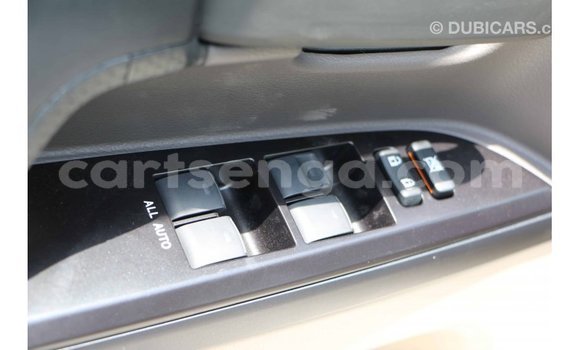 Buy Import Toyota Land Cruiser White Car in Import - Dubai in Hhohho Buy Import Toyota Land Cruiser White Car in Import - Dubai in Hhohho