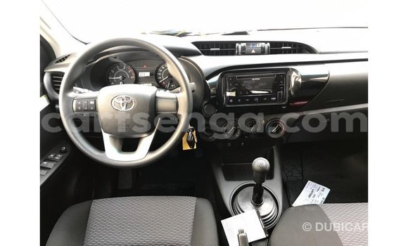 Acheter Import Voiture Toyota Hilux Blanc à Import - Dubai, Hhohho Acheter Import Voiture Toyota Hilux Blanc à Import - Dubai, Hhohho