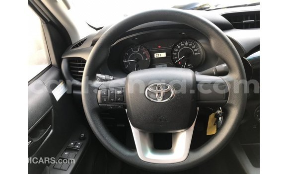 Acheter Import Voiture Toyota Hilux Blanc à Import - Dubai, Hhohho Acheter Import Voiture Toyota Hilux Blanc à Import - Dubai, Hhohho