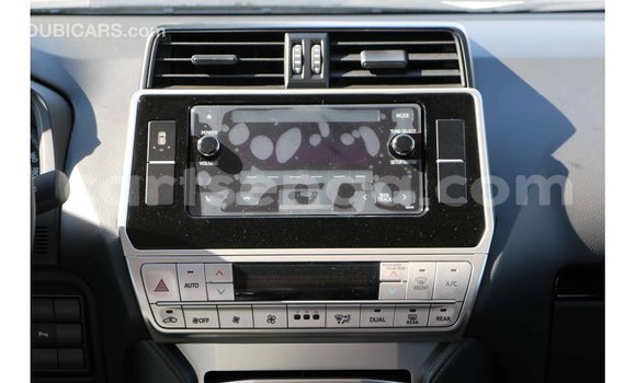 Acheter Import Voiture Toyota Prado Blanc à Import - Dubai, Hhohho Acheter Import Voiture Toyota Prado Blanc à Import - Dubai, Hhohho