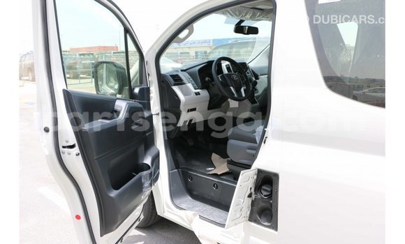 Acheter Import Voiture Toyota Hiace Blanc à Import - Dubai, Hhohho Acheter Import Voiture Toyota Hiace Blanc à Import - Dubai, Hhohho