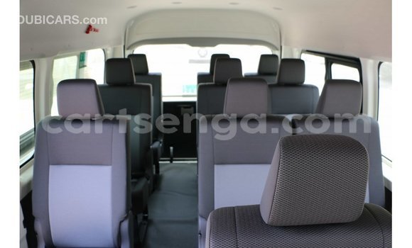 Acheter Import Voiture Toyota Hiace Blanc à Import - Dubai, Hhohho Acheter Import Voiture Toyota Hiace Blanc à Import - Dubai, Hhohho