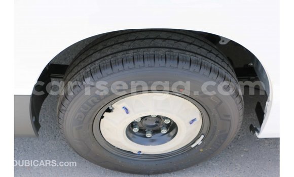 Acheter Import Voiture Toyota Hiace Blanc à Import - Dubai, Hhohho Acheter Import Voiture Toyota Hiace Blanc à Import - Dubai, Hhohho