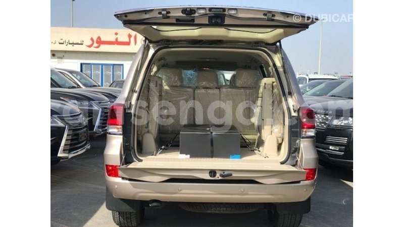 Big with watermark toyota land cruiser hhohho import dubai 15430