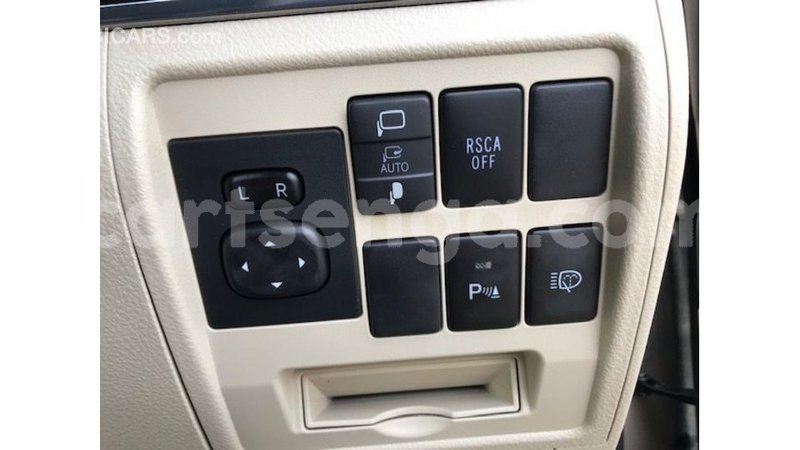 Big with watermark toyota land cruiser hhohho import dubai 15430