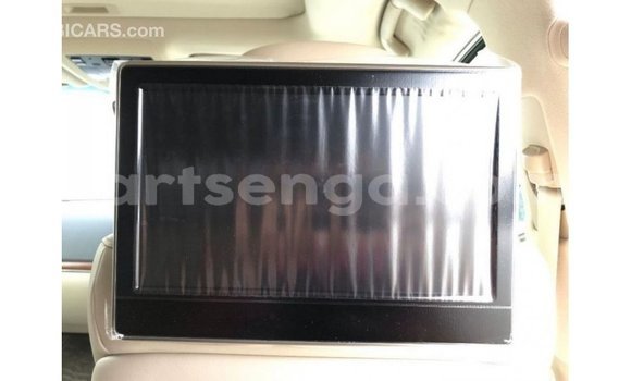 Acheter Import Voiture Toyota Land Cruiser Blanc à Import - Dubai, Hhohho Acheter Import Voiture Toyota Land Cruiser Blanc à Import - Dubai, Hhohho