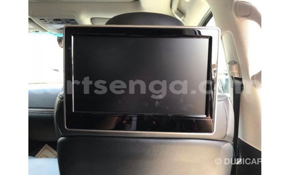 Acheter Import Voiture Toyota Land Cruiser Blanc à Import - Dubai, Hhohho Acheter Import Voiture Toyota Land Cruiser Blanc à Import - Dubai, Hhohho