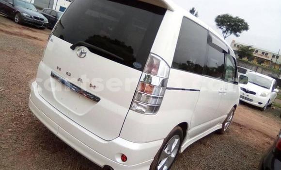Buy Used Toyota Noah White Car in Mbabane in Manzini Buy Used Toyota Noah White Car in Mbabane in Manzini