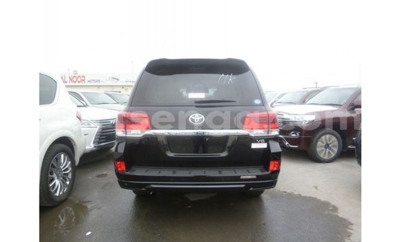Nunua Imported Toyota Land Cruiser Black Gari ndani ya Import - Dubai nchini Hhohho Nunua Imported Toyota Land Cruiser Black Gari ndani ya Import - Dubai nchini Hhohho