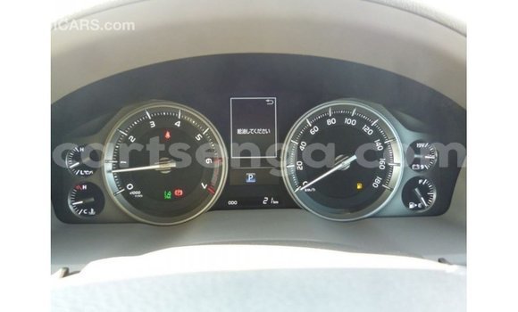 Nunua Imported Toyota Land Cruiser White Gari ndani ya Import - Dubai nchini Hhohho Nunua Imported Toyota Land Cruiser White Gari ndani ya Import - Dubai nchini Hhohho