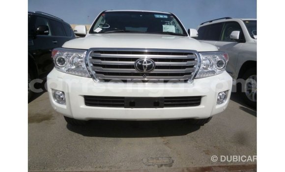 Acheter Import Voiture Toyota Land Cruiser Blanc à Import - Dubai, Hhohho Acheter Import Voiture Toyota Land Cruiser Blanc à Import - Dubai, Hhohho