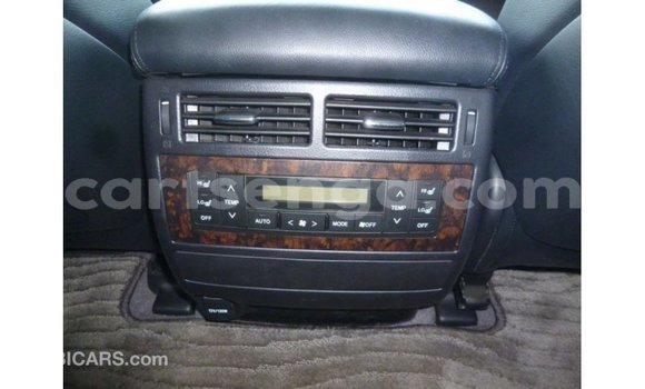 Acheter Import Voiture Toyota Land Cruiser Blanc à Import - Dubai, Hhohho Acheter Import Voiture Toyota Land Cruiser Blanc à Import - Dubai, Hhohho