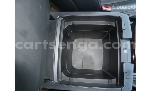 Acheter Import Voiture Toyota Land Cruiser Blanc à Import - Dubai, Hhohho Acheter Import Voiture Toyota Land Cruiser Blanc à Import - Dubai, Hhohho