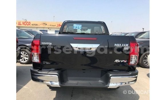 Nunua Imported Toyota Hilux Black Gari ndani ya Import - Dubai nchini Hhohho Nunua Imported Toyota Hilux Black Gari ndani ya Import - Dubai nchini Hhohho