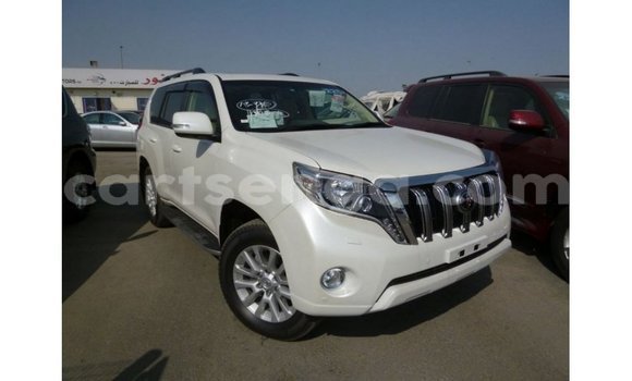 Acheter Import Voiture Toyota Prado Blanc à Import - Dubai, Hhohho Acheter Import Voiture Toyota Prado Blanc à Import - Dubai, Hhohho