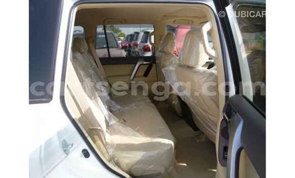 Acheter Import Voiture Toyota Prado Blanc à Import - Dubai, Hhohho Acheter Import Voiture Toyota Prado Blanc à Import - Dubai, Hhohho