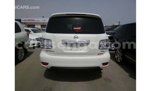 Nunua Imported Nissan Patrol White Gari ndani ya Import - Dubai nchini Hhohho Nunua Imported Nissan Patrol White Gari ndani ya Import - Dubai nchini Hhohho