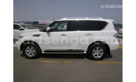Nunua Imported Nissan Patrol White Gari ndani ya Import - Dubai nchini Hhohho Nunua Imported Nissan Patrol White Gari ndani ya Import - Dubai nchini Hhohho
