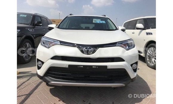 Acheter Import Voiture Toyota 4Runner Blanc à Import - Dubai, Hhohho Acheter Import Voiture Toyota 4Runner Blanc à Import - Dubai, Hhohho