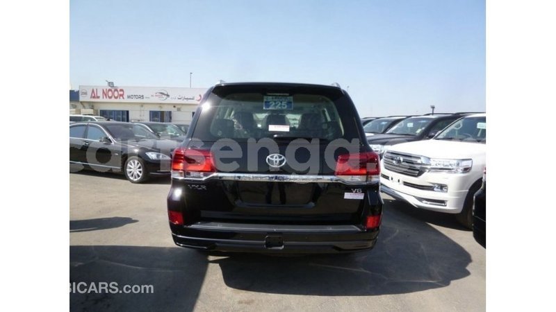 Big with watermark toyota land cruiser hhohho import dubai 15478