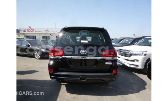 Acheter Import Voiture Toyota Land Cruiser Noir à Import - Dubai, Hhohho Acheter Import Voiture Toyota Land Cruiser Noir à Import - Dubai, Hhohho