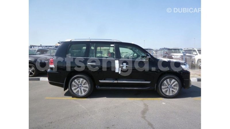 Big with watermark toyota land cruiser hhohho import dubai 15478