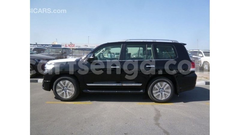 Big with watermark toyota land cruiser hhohho import dubai 15478