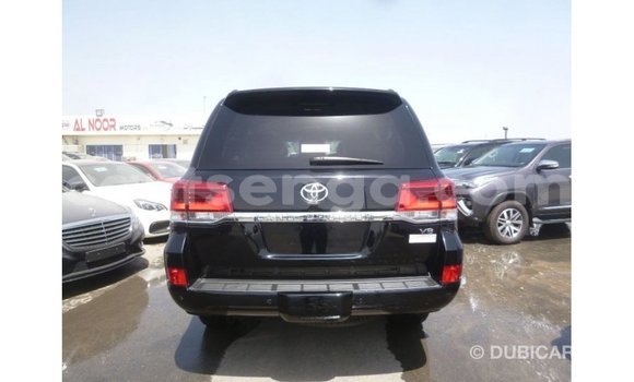 Nunua Imported Toyota Land Cruiser Black Gari ndani ya Import - Dubai nchini Hhohho Nunua Imported Toyota Land Cruiser Black Gari ndani ya Import - Dubai nchini Hhohho
