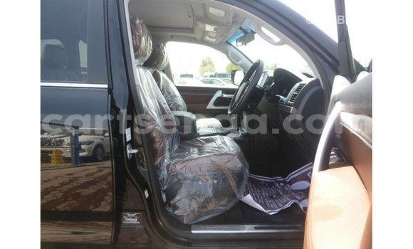 Nunua Imported Toyota Land Cruiser Black Gari ndani ya Import - Dubai nchini Hhohho Nunua Imported Toyota Land Cruiser Black Gari ndani ya Import - Dubai nchini Hhohho