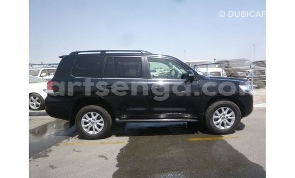 Nunua Imported Toyota Land Cruiser Black Gari ndani ya Import - Dubai nchini Hhohho Nunua Imported Toyota Land Cruiser Black Gari ndani ya Import - Dubai nchini Hhohho