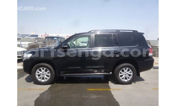 Nunua Imported Toyota Land Cruiser Black Gari ndani ya Import - Dubai nchini Hhohho Nunua Imported Toyota Land Cruiser Black Gari ndani ya Import - Dubai nchini Hhohho