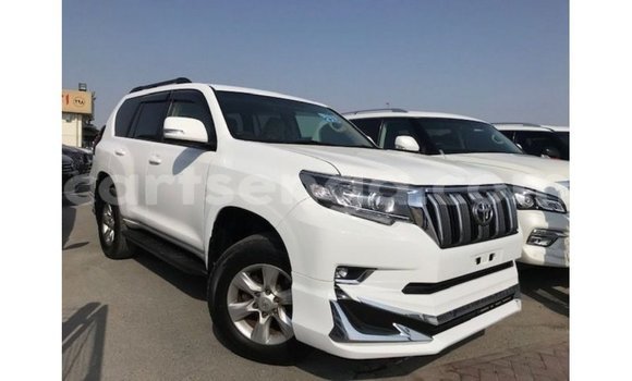 Acheter Import Voiture Toyota Prado Blanc à Import - Dubai, Hhohho Acheter Import Voiture Toyota Prado Blanc à Import - Dubai, Hhohho