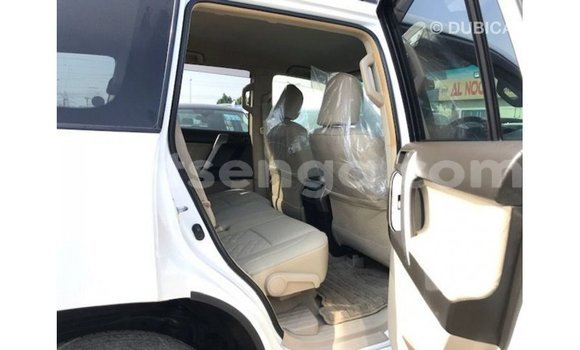 Acheter Import Voiture Toyota Prado Blanc à Import - Dubai, Hhohho Acheter Import Voiture Toyota Prado Blanc à Import - Dubai, Hhohho
