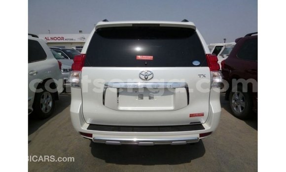 Acheter Import Voiture Toyota Prado Blanc à Import - Dubai, Hhohho Acheter Import Voiture Toyota Prado Blanc à Import - Dubai, Hhohho