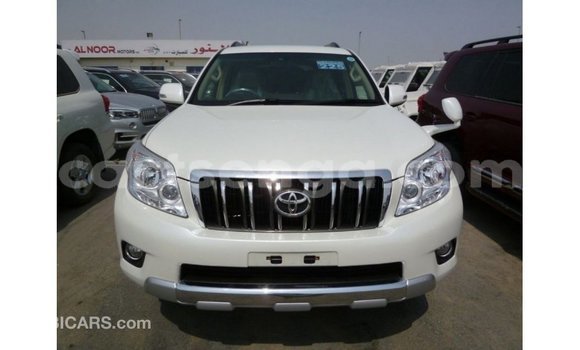 Acheter Import Voiture Toyota Prado Blanc à Import - Dubai, Hhohho Acheter Import Voiture Toyota Prado Blanc à Import - Dubai, Hhohho