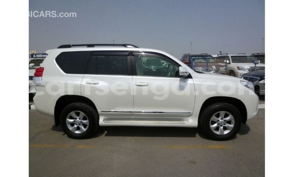 Acheter Import Voiture Toyota Prado Blanc à Import - Dubai, Hhohho Acheter Import Voiture Toyota Prado Blanc à Import - Dubai, Hhohho