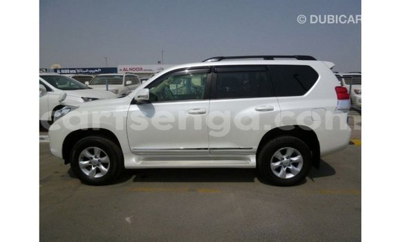 Acheter Import Voiture Toyota Prado Blanc à Import - Dubai, Hhohho Acheter Import Voiture Toyota Prado Blanc à Import - Dubai, Hhohho