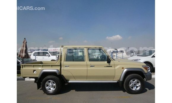 Nunua Imported Toyota Land Cruiser Beige Gari ndani ya Import - Dubai nchini Hhohho Nunua Imported Toyota Land Cruiser Beige Gari ndani ya Import - Dubai nchini Hhohho