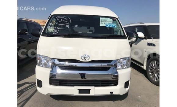 Acheter Import Voiture Toyota Hiace Blanc à Import - Dubai, Hhohho Acheter Import Voiture Toyota Hiace Blanc à Import - Dubai, Hhohho