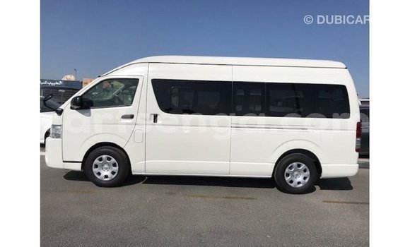 Acheter Import Voiture Toyota Hiace Blanc à Import - Dubai, Hhohho Acheter Import Voiture Toyota Hiace Blanc à Import - Dubai, Hhohho