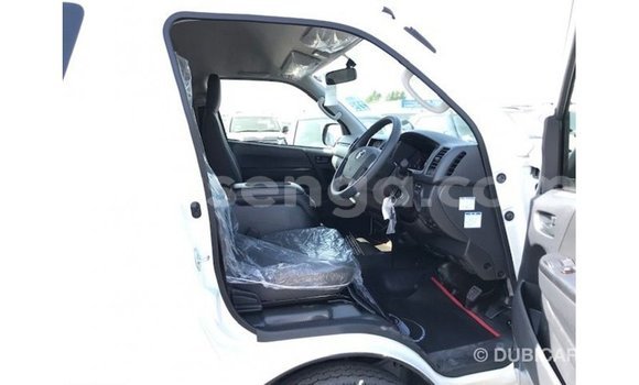 Acheter Import Voiture Toyota Hiace Blanc à Import - Dubai, Hhohho Acheter Import Voiture Toyota Hiace Blanc à Import - Dubai, Hhohho