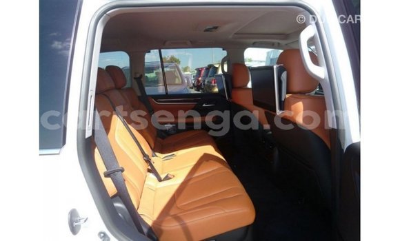 Acheter Import Voiture Lexus LX Blanc à Import - Dubai, Hhohho Acheter Import Voiture Lexus LX Blanc à Import - Dubai, Hhohho