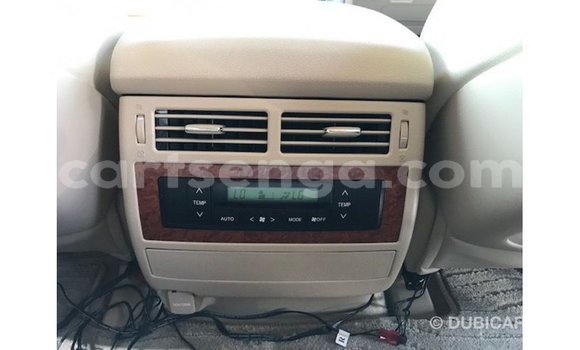 Nunua Imported Toyota Land Cruiser White Gari ndani ya Import - Dubai nchini Hhohho Nunua Imported Toyota Land Cruiser White Gari ndani ya Import - Dubai nchini Hhohho