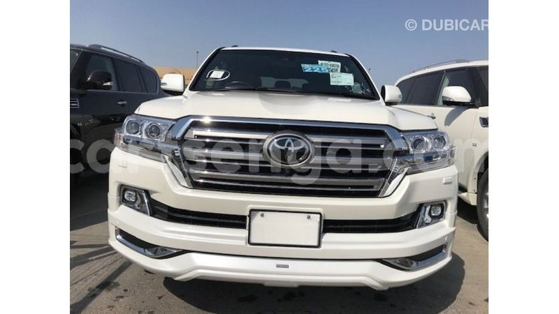 Big with watermark toyota land cruiser hhohho import dubai 15516