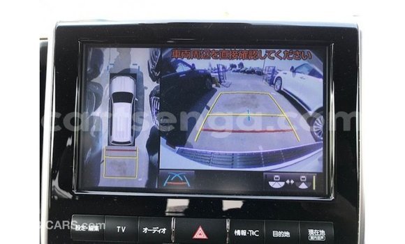 Nunua Imported Toyota Land Cruiser White Gari ndani ya Import - Dubai nchini Hhohho Nunua Imported Toyota Land Cruiser White Gari ndani ya Import - Dubai nchini Hhohho