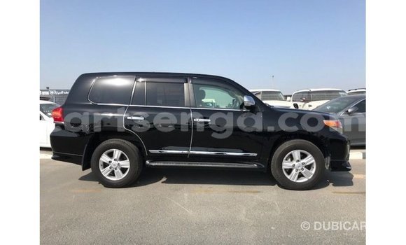 Acheter Import Voiture Toyota Land Cruiser Noir à Import - Dubai, Hhohho Acheter Import Voiture Toyota Land Cruiser Noir à Import - Dubai, Hhohho