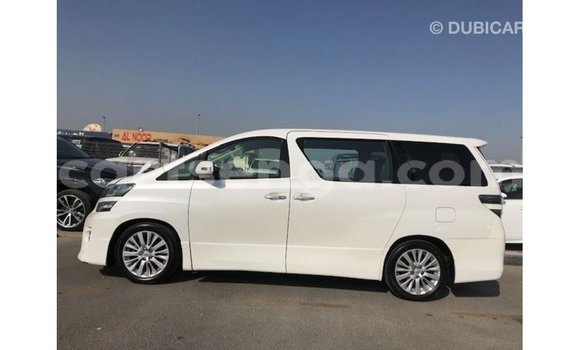 Acheter Import Voiture Toyota Vellfire Blanc à Import - Dubai, Hhohho Acheter Import Voiture Toyota Vellfire Blanc à Import - Dubai, Hhohho