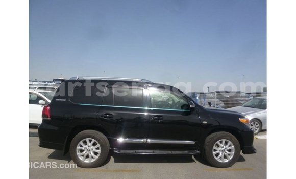 Nunua Imported Toyota Land Cruiser Black Gari ndani ya Import - Dubai nchini Hhohho Nunua Imported Toyota Land Cruiser Black Gari ndani ya Import - Dubai nchini Hhohho