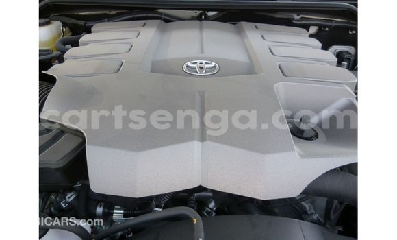 Buy Import Toyota Land Cruiser White Car in Import - Dubai in Hhohho Buy Import Toyota Land Cruiser White Car in Import - Dubai in Hhohho